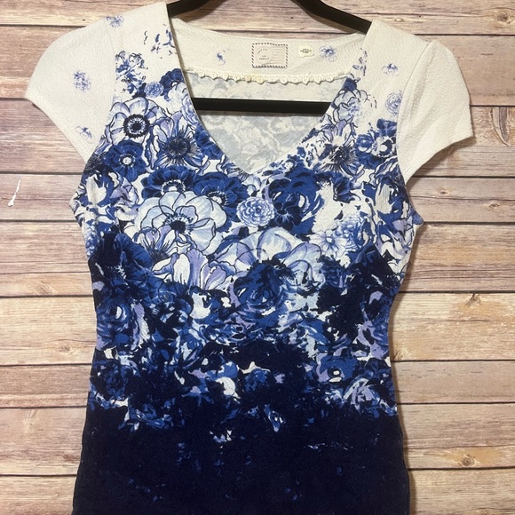 Anthropologie Tops - Postage Stamp Anthropologie Top Blue White Size XS D1